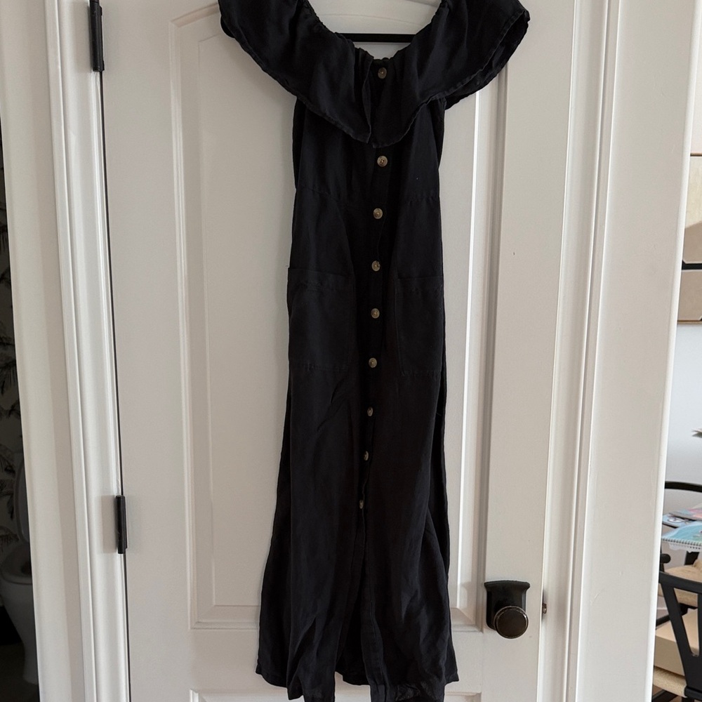 Black Midi Button-Front Dress with Ruffle Collar